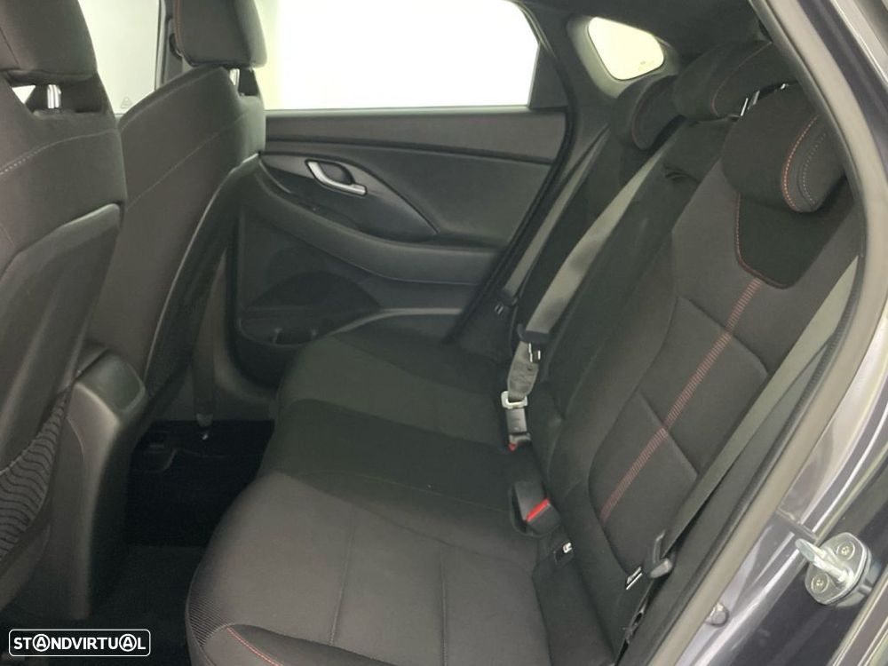 Hyundai i30 1.0 T-GDi N-Line DCT — fotografia 12