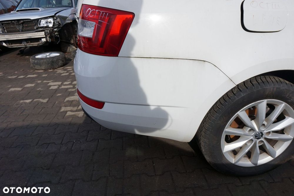 ZDERZAK TYLNY OCTAVIA III 5E3 LB LIFTBACK LF9E  BIAŁY SKODA 2012-2016 - 5