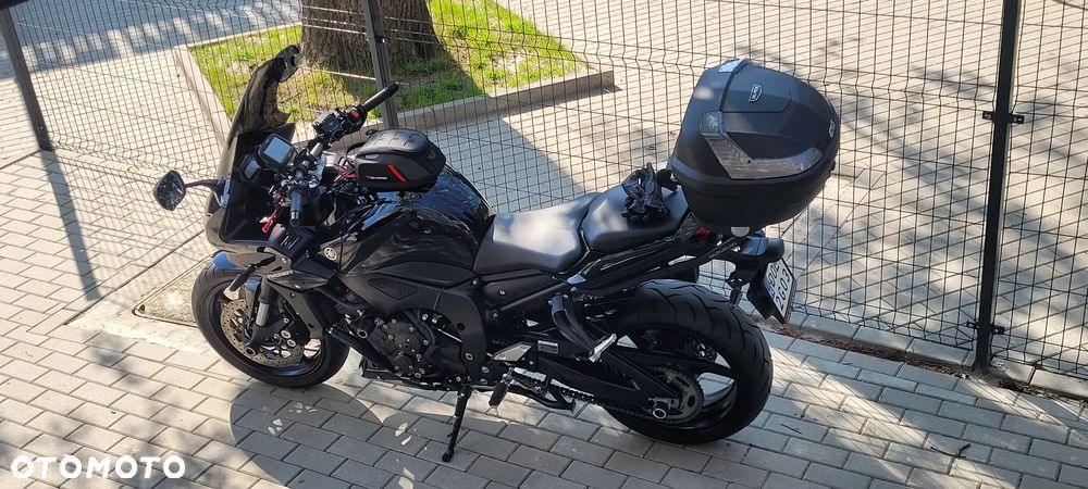 Yamaha FZ - 2