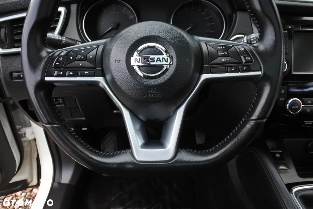 Nissan Qashqai 1.3 DIG-T Tekna - 23