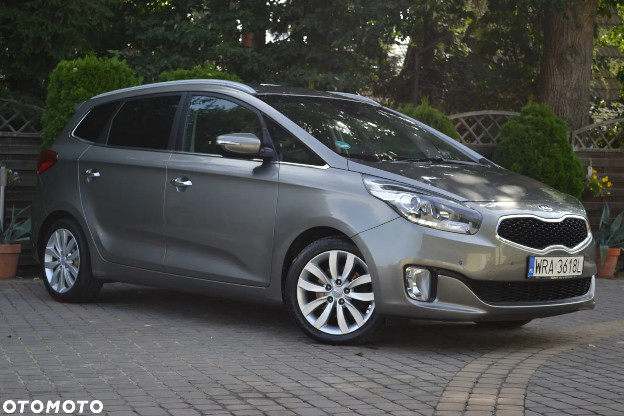 Kia Carens 1.7 CRDi Business Line 7os 7DCT - 7