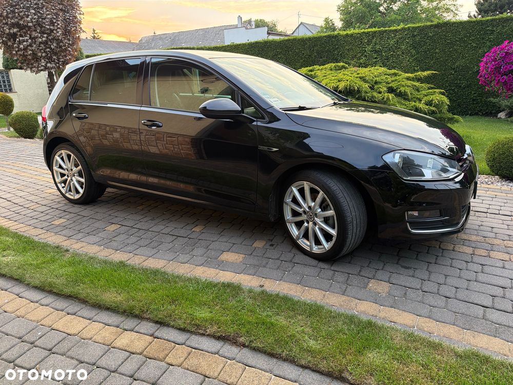Volkswagen Golf - 2
