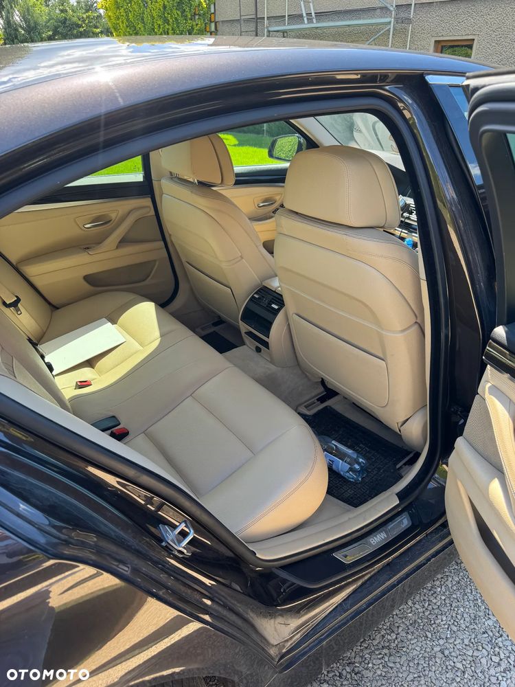 BMW Seria 5 530d xDrive Luxury Line - 12