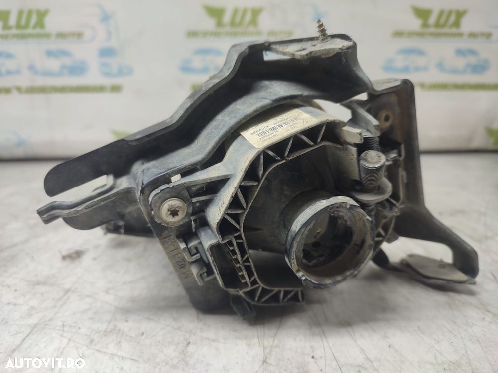 Proiector ceata 261500097r Dacia Duster 1 [facelift] [2013 - 2017] - 2