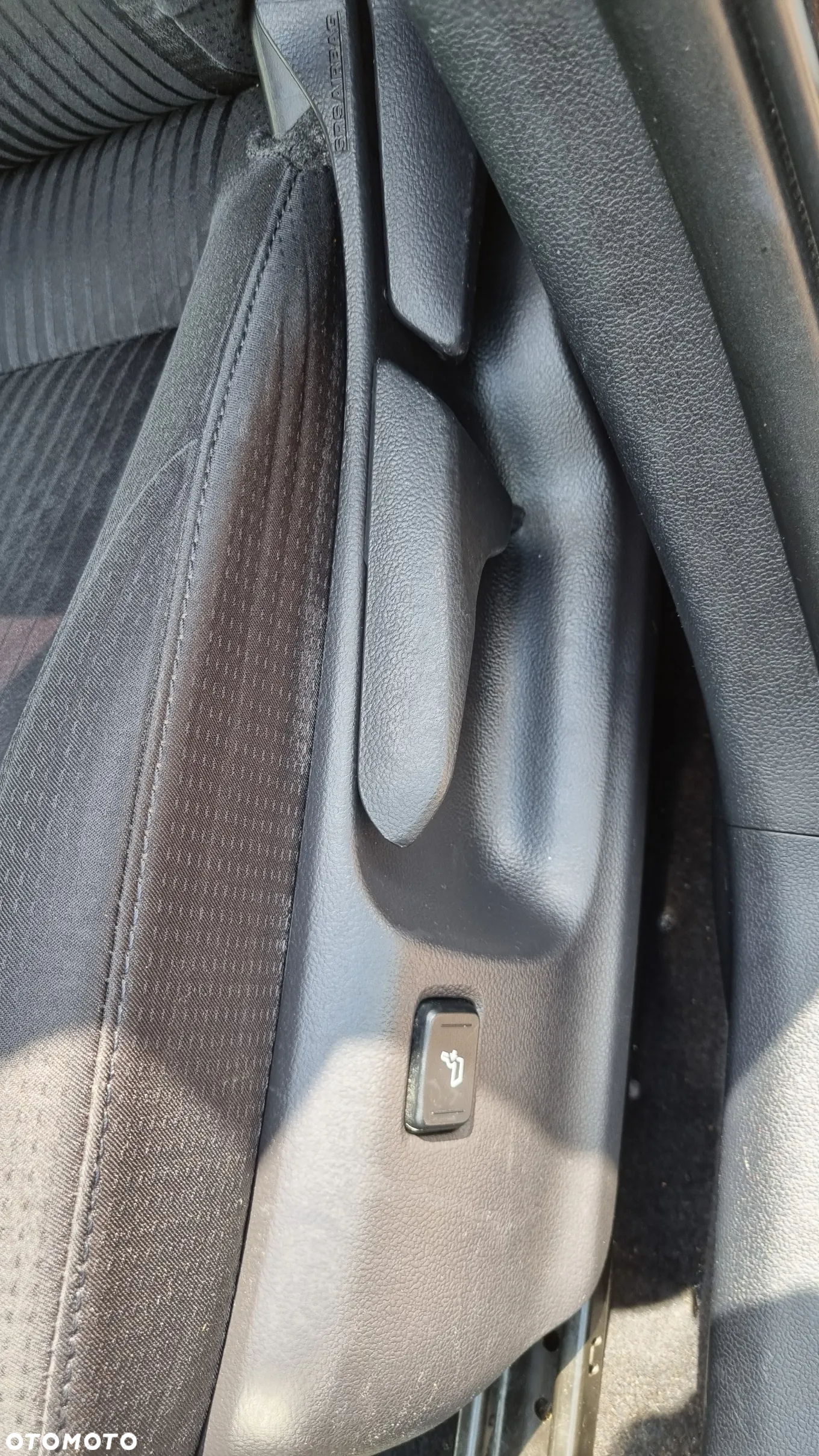 Toyota Prius 1.8 Hybrid Executive - 28