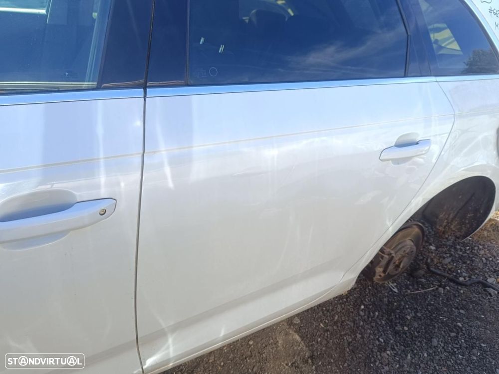PORTA TRASEIRA ESQUERDA AUDI A4 AVANT 8W5 - 1