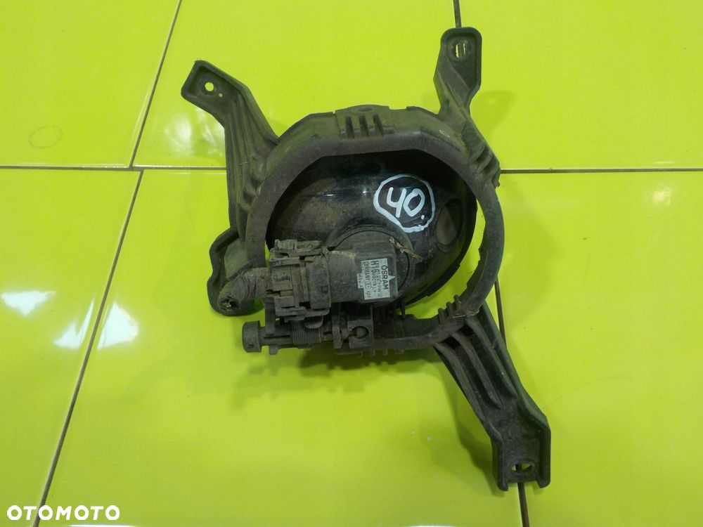 SSANGYONG RODIUS II TURISMO 2.0 B 14r halogen prawy - 14