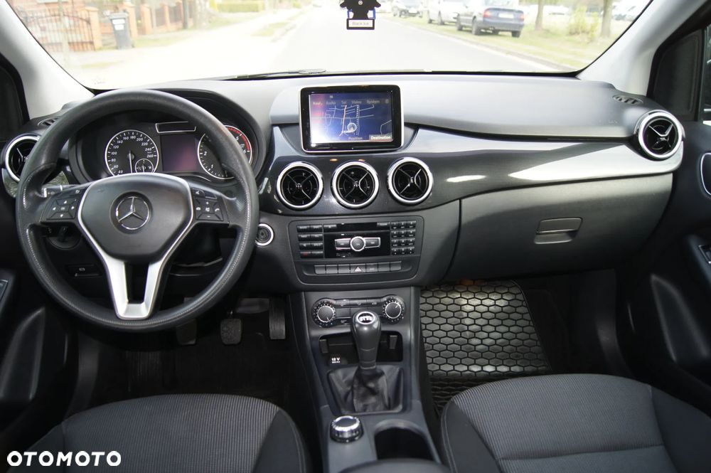 Mercedes-Benz Klasa B 180 CDI (BlueEFFICIENCY) - 15