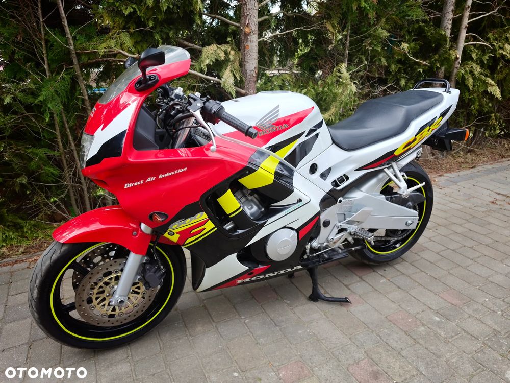 Honda CBR - 4