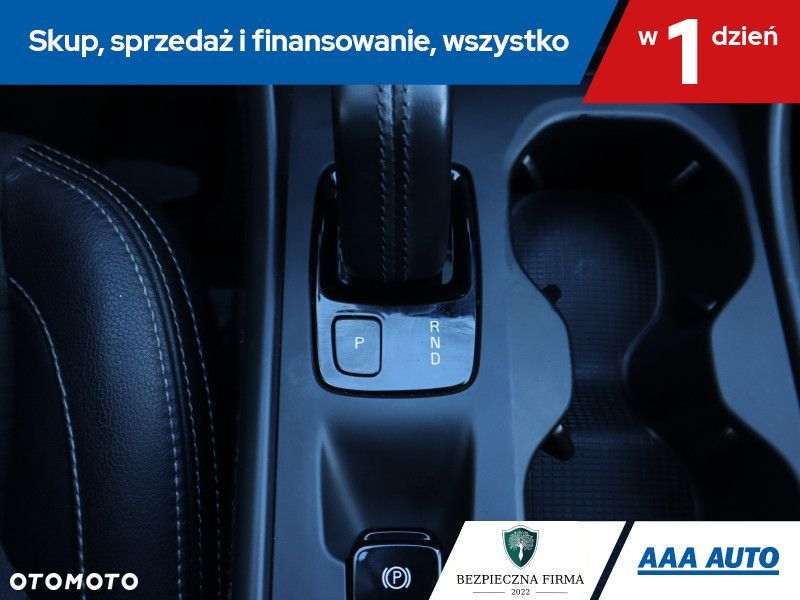 Volvo XC 40 - 18