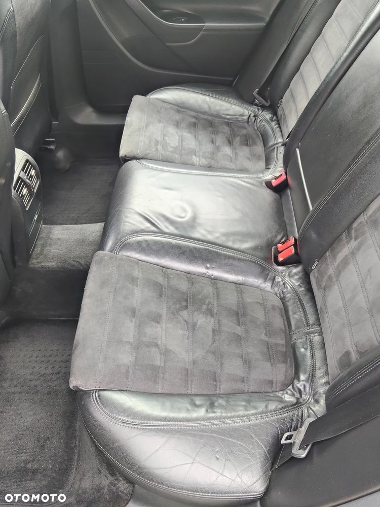 Volkswagen Passat - 13