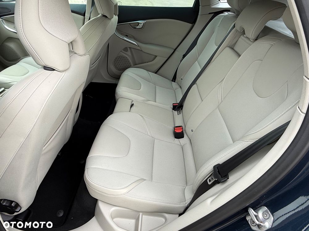 Volvo V40 - 21