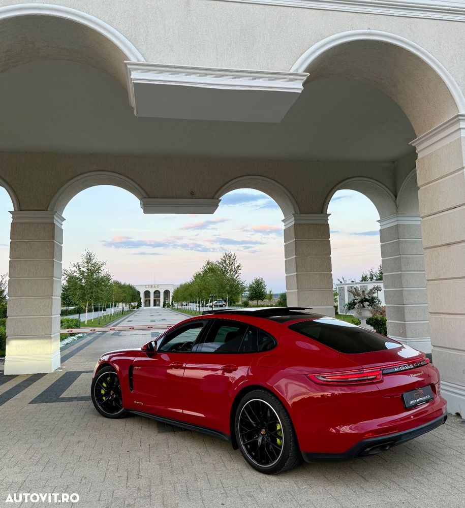 Porsche Panamera - 3