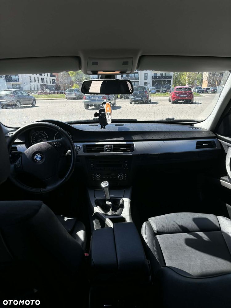 BMW Seria 3 330i - 7