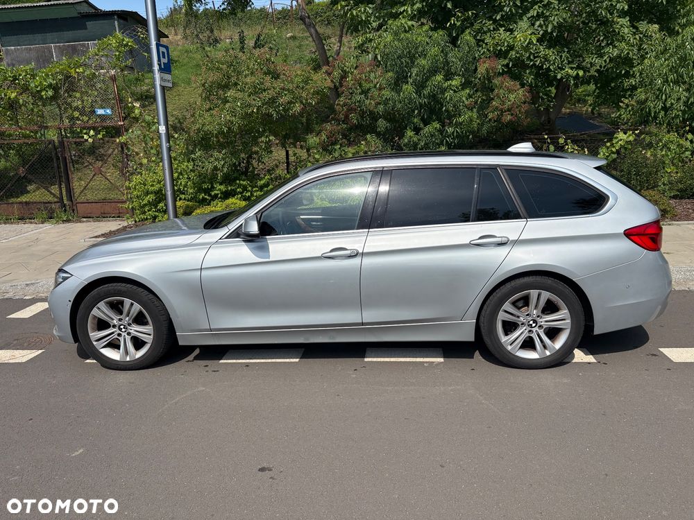 BMW Seria 3 330i xDrive Sport Line - 6