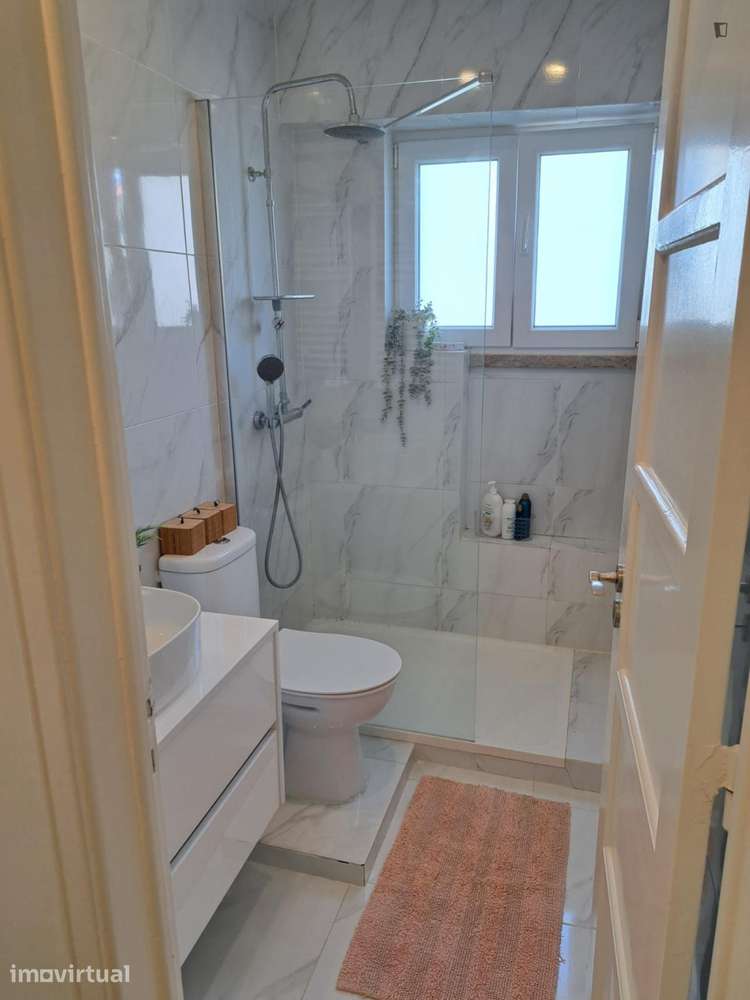 Quarto - localizado em Sete Rios Lisbon - Grande imagem: 4/18