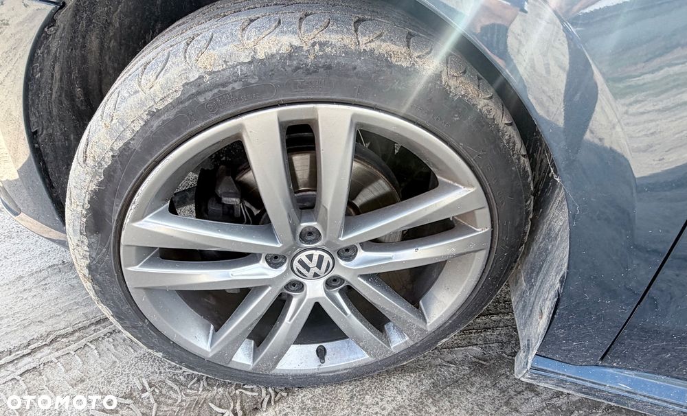 Volkswagen Passat - 2