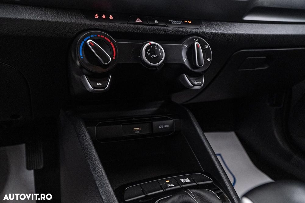 Kia Stonic 1.0 T-GDI 7DCT Urban - 12