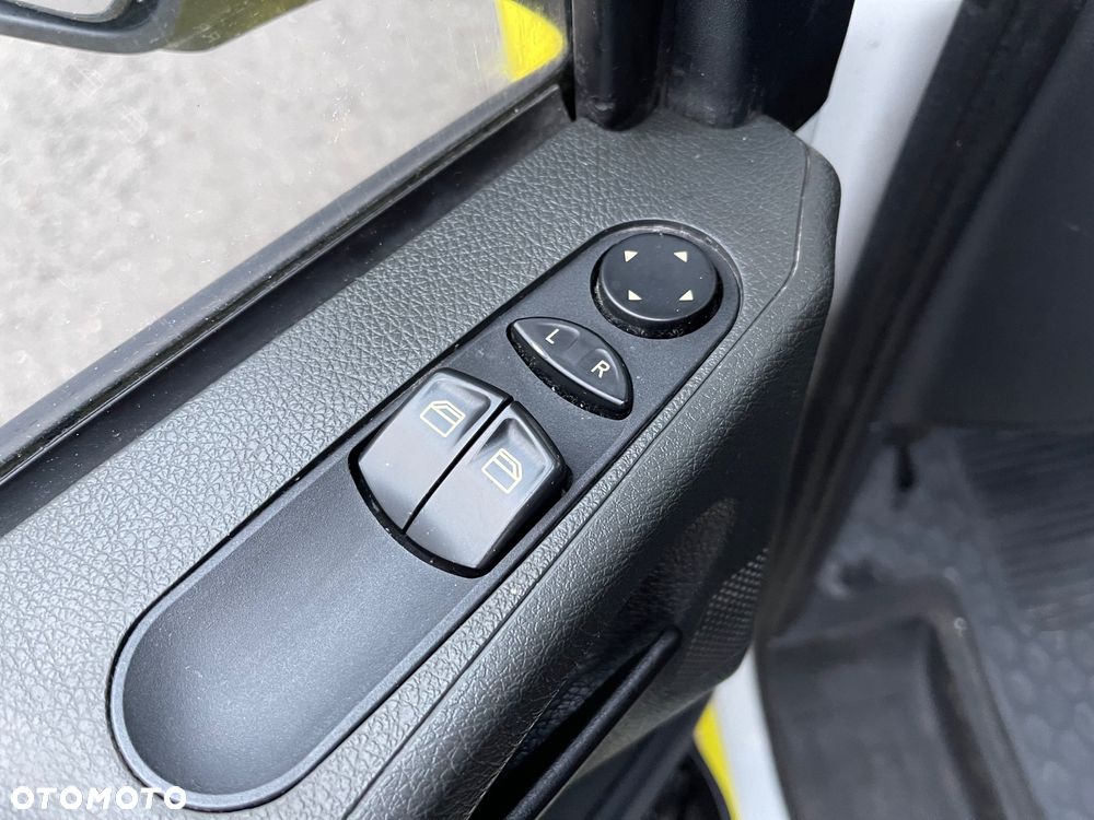 Mercedes-Benz Vito - 15
