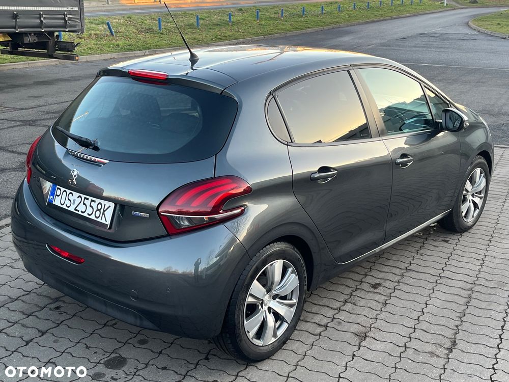 Peugeot 208 82 PureTech Style - 8