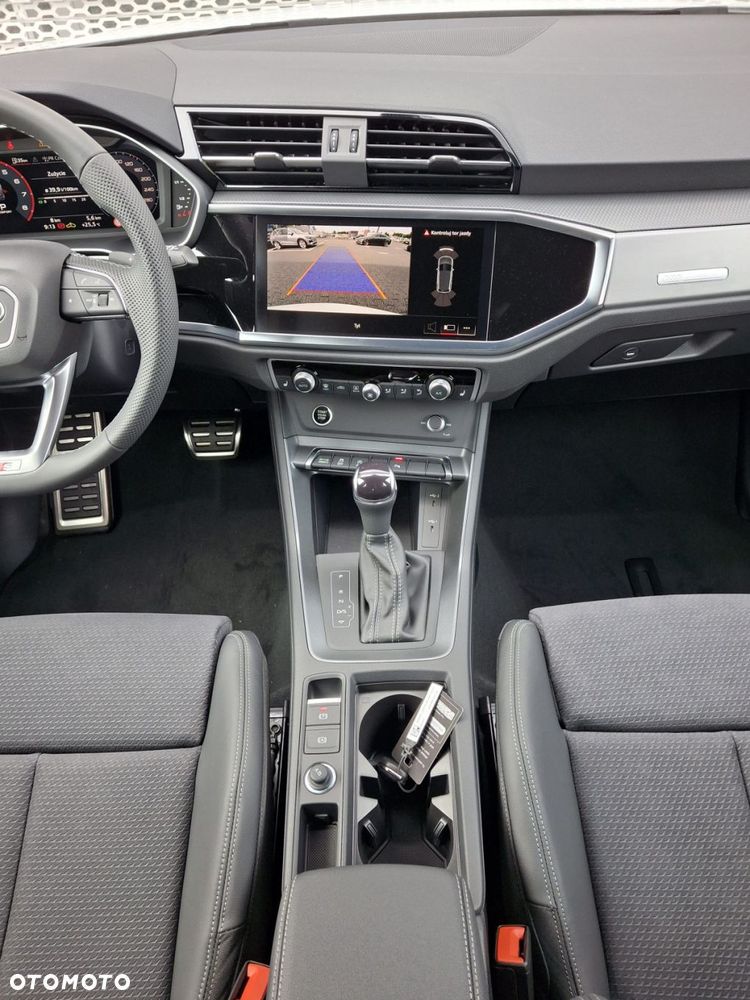 Audi Q3 - 22