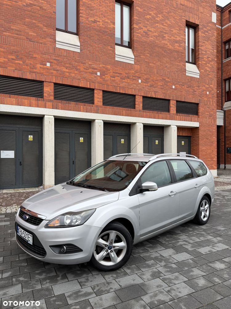 Ford Focus 1.6 16V Ambiente - 1