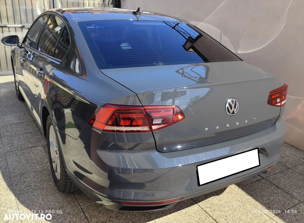 Volkswagen Passat 2.0 TDI DSG Comfortline - 11