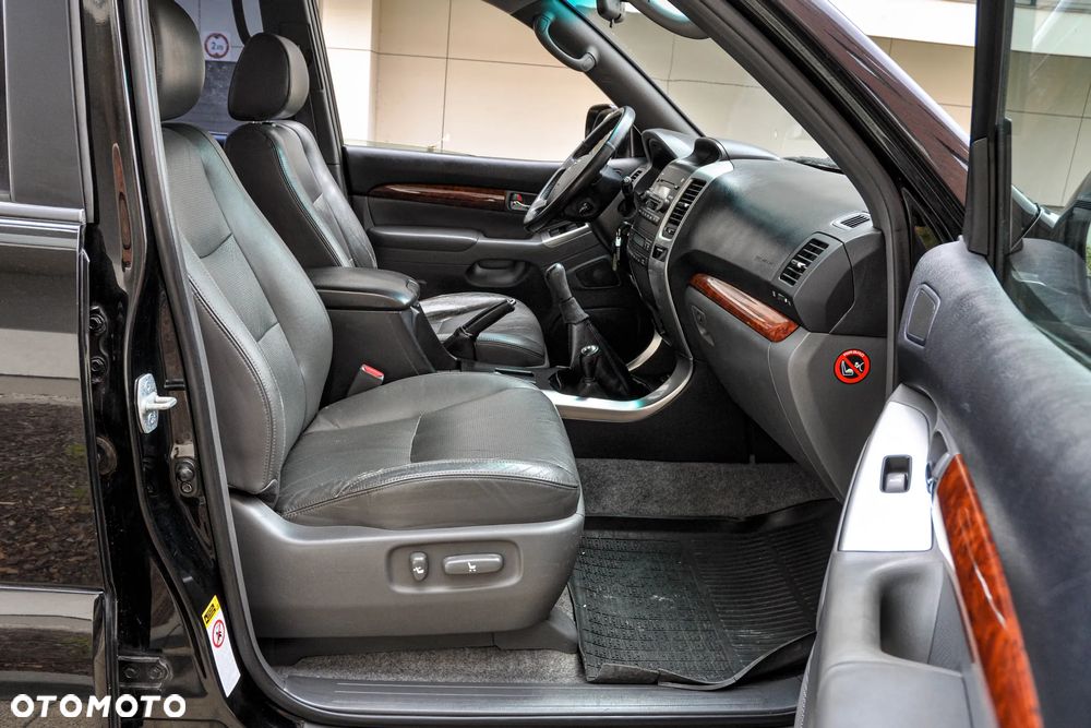 Toyota Land Cruiser - 11