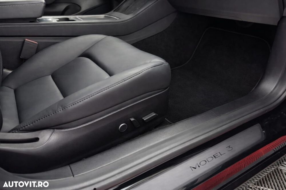 Tesla Model 3 Standard Reichweite Plus Hinterradantrieb - 28