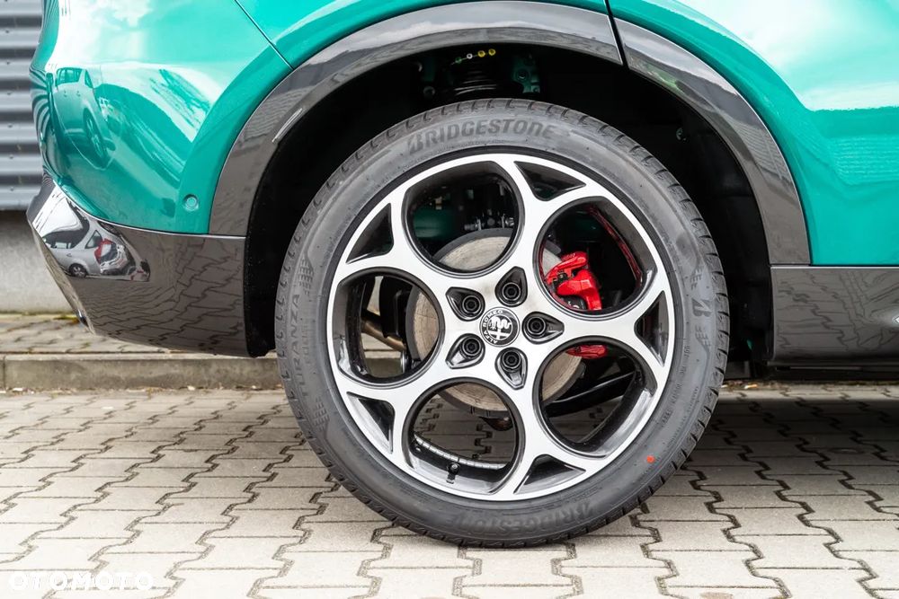 Alfa Romeo Tonale 1.5 T4 GSE mHEV Veloce DCT - 25