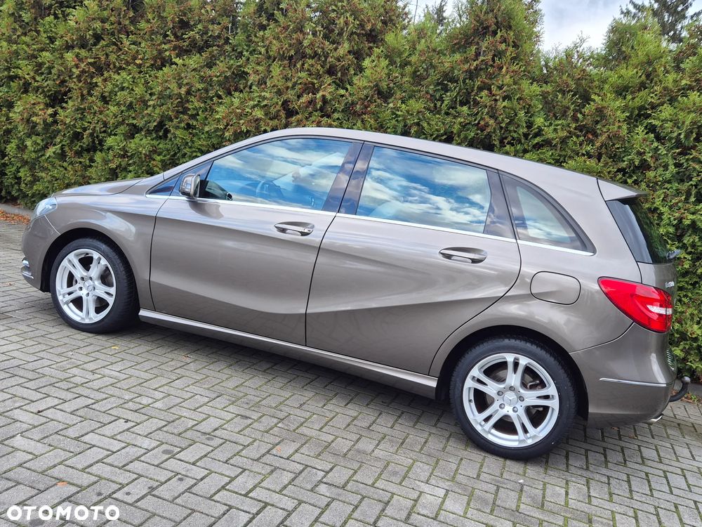 Mercedes-Benz Klasa B 180 7G-DCT UrbanStyle Edition - 7