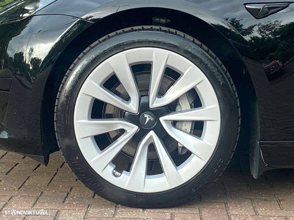 Tesla Model 3 - 32
