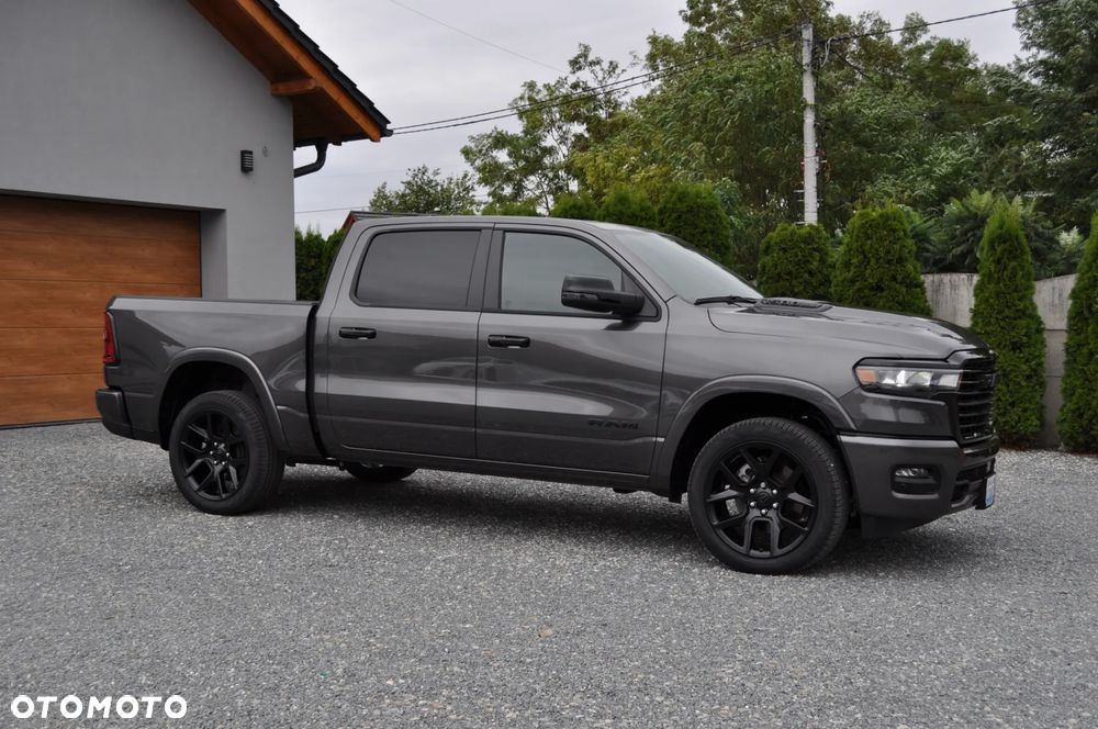 RAM 1500 Laramie Night Premium - 4