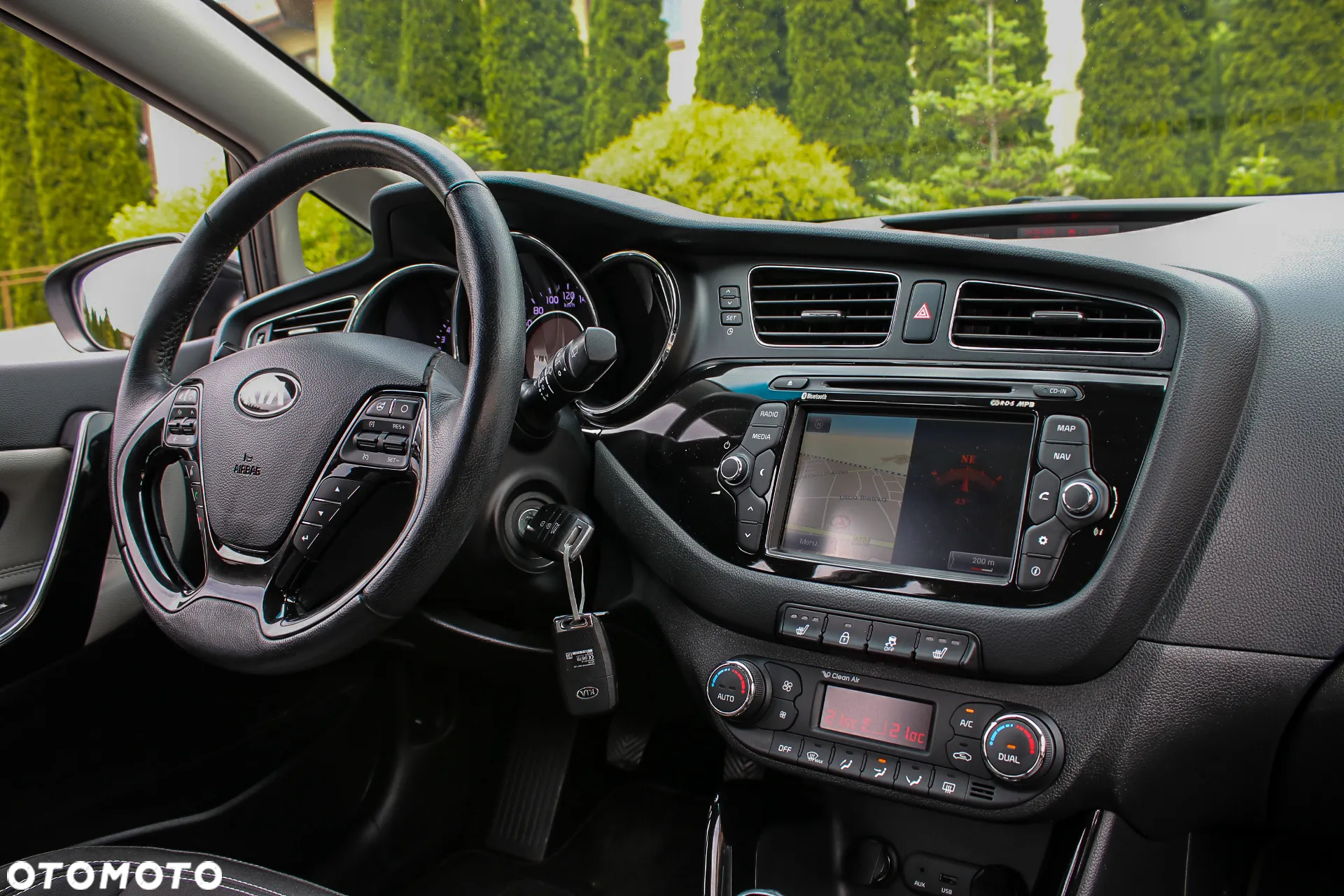 Kia Ceed 1.6 GDI Dream Team Edition - 35