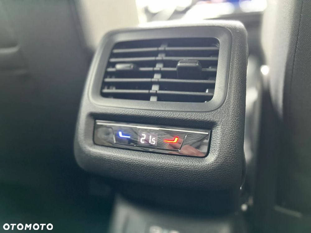 Volkswagen T-Roc 1.5 eTSI OPF DSG Life - 20