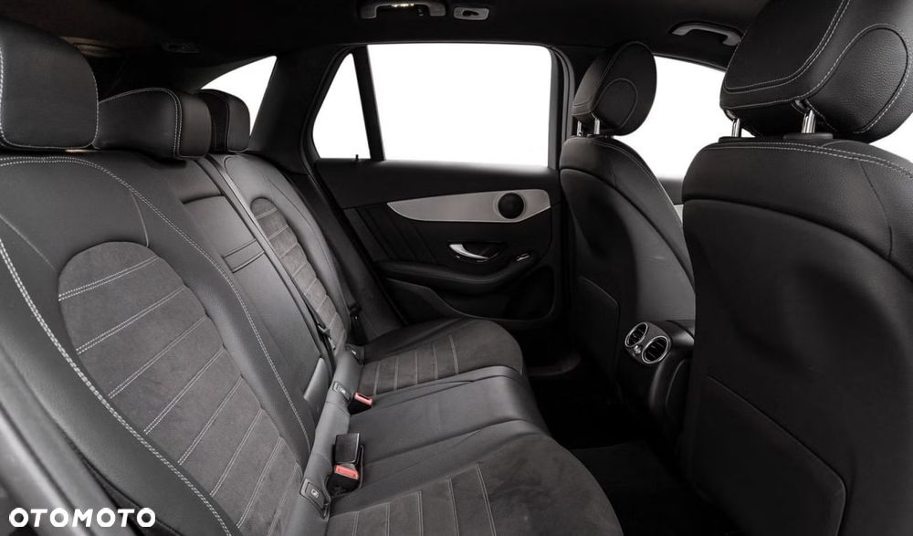 Mercedes-Benz GLC 300 e 4-Matic - 10