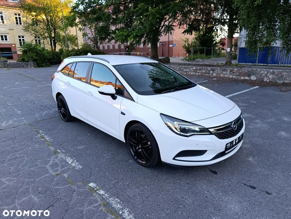 Opel Astra 1.6 CDTI Start/Stop Active - 2