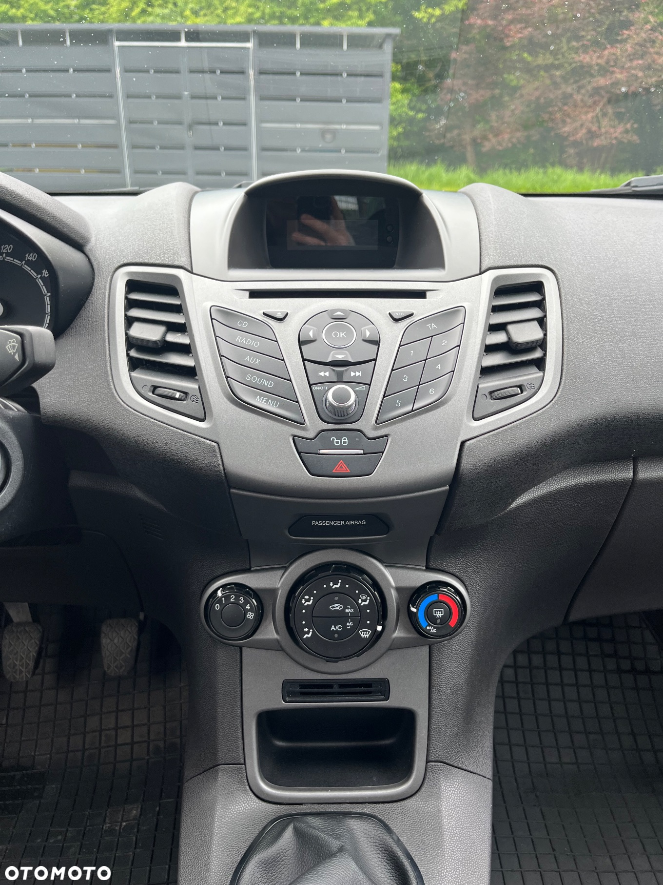 Ford Fiesta 1.25 Silver X (Ambiente) EU6 - 29