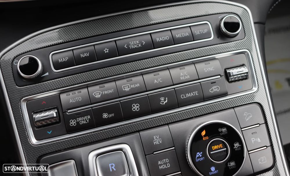 Hyundai Santa Fe 1.6 T-GDI PHEV Vanguard+Luxury Pack - 24