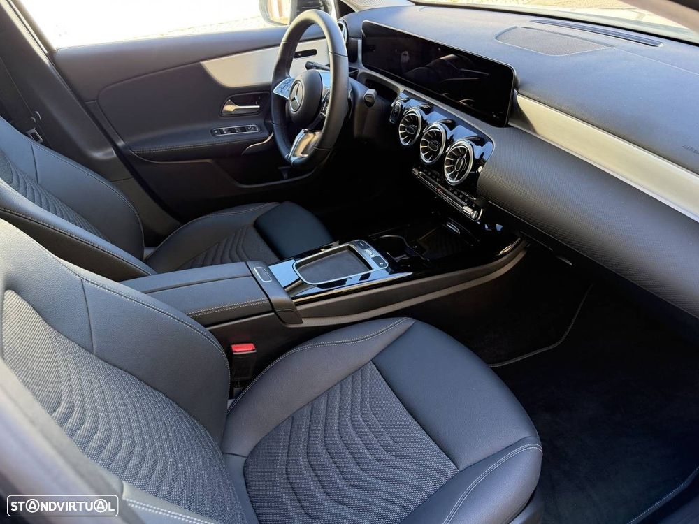 Mercedes-Benz A 250 - 10