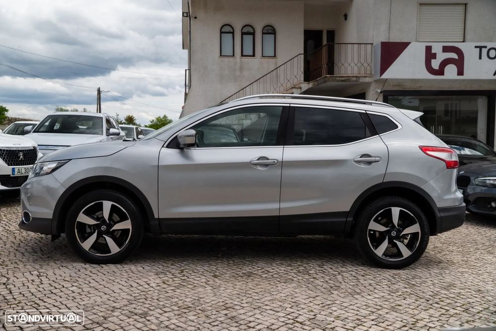 Nissan Qashqai 1.5 dCi N-Connecta - 6