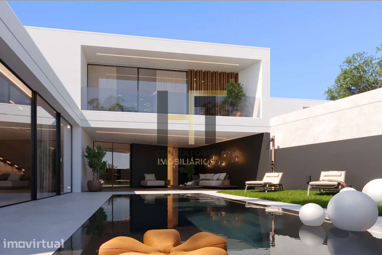 Moradia T4 de Luxo | Piscina  e Jardim | 2 Suítes | Garagem 2 Carros| - Grande imagem: 3/18