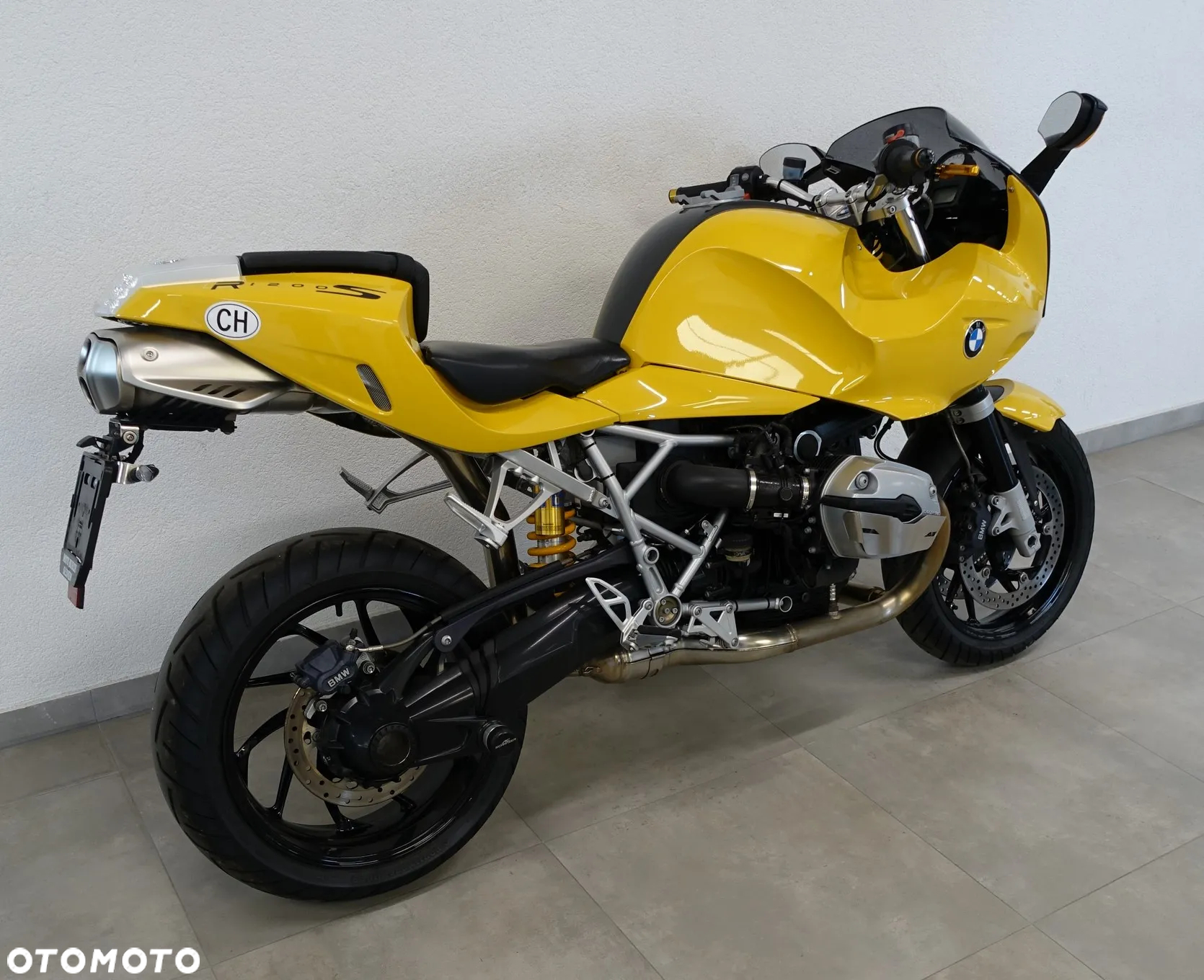 BMW S - 6