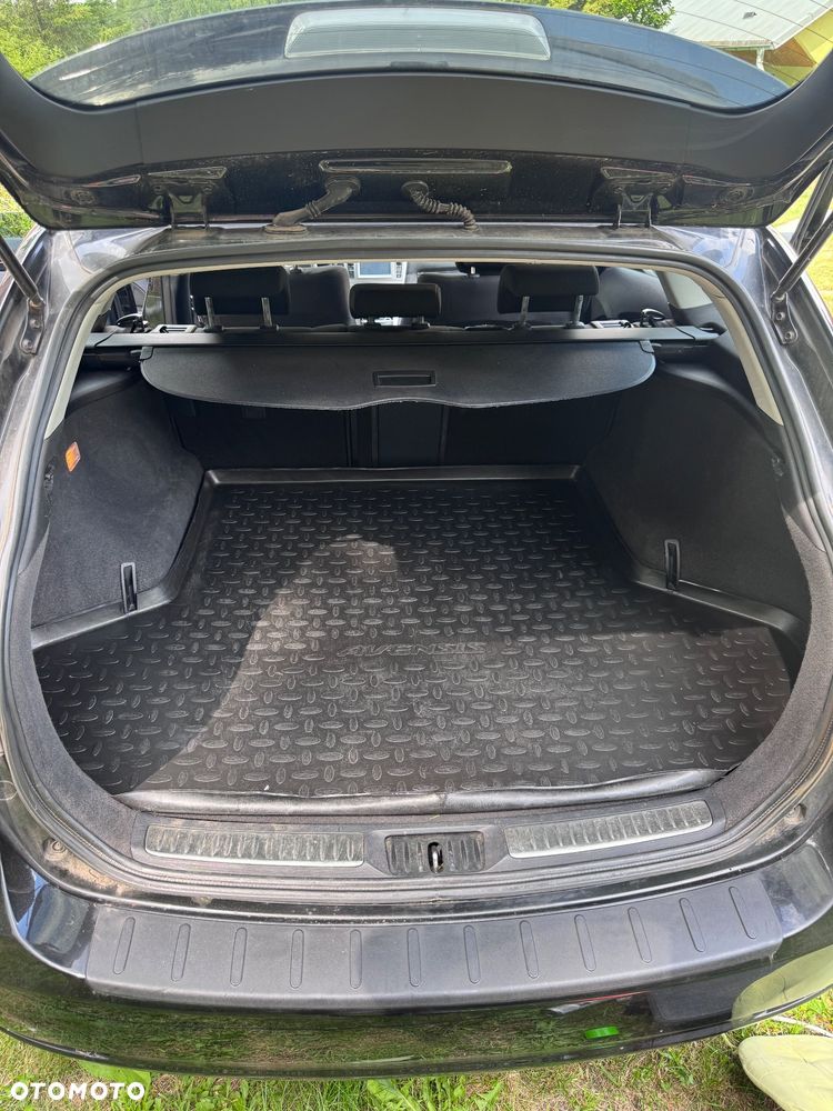 Toyota Avensis 2.0 D-4D Active - 5