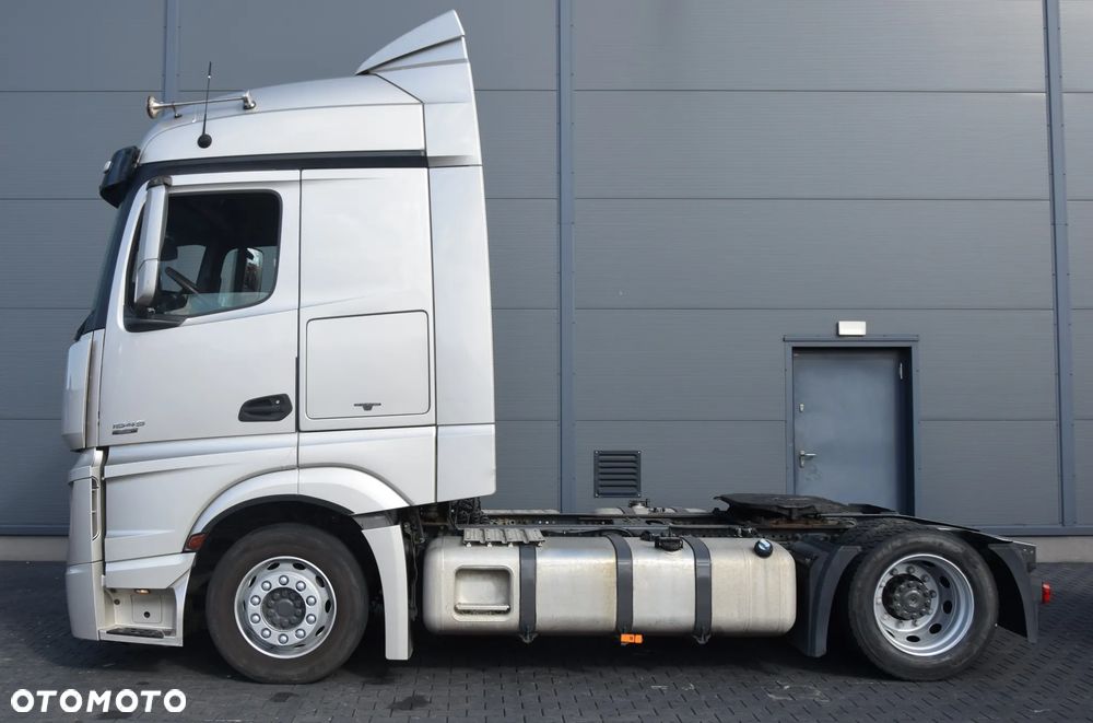 Mercedes-Benz Actros - 7