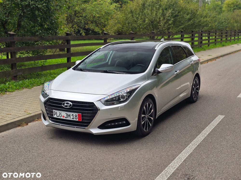 Hyundai i40 Kombi 1.7 CRDi DCT Premium - 11