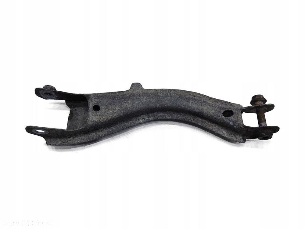 WAHACZ PRAWY TYŁ VOLVO V70 II - 1