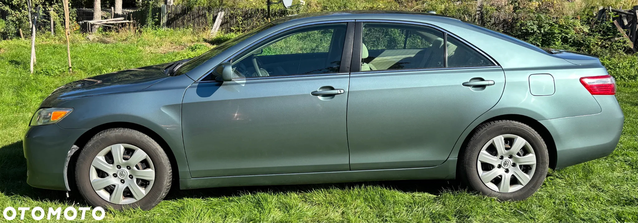 Toyota Camry 2.5 LE - 4