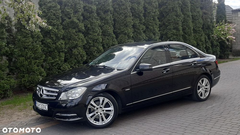 Mercedes-Benz Klasa C 180 CGI BlueEFFICIENCY Avantgarde - 4