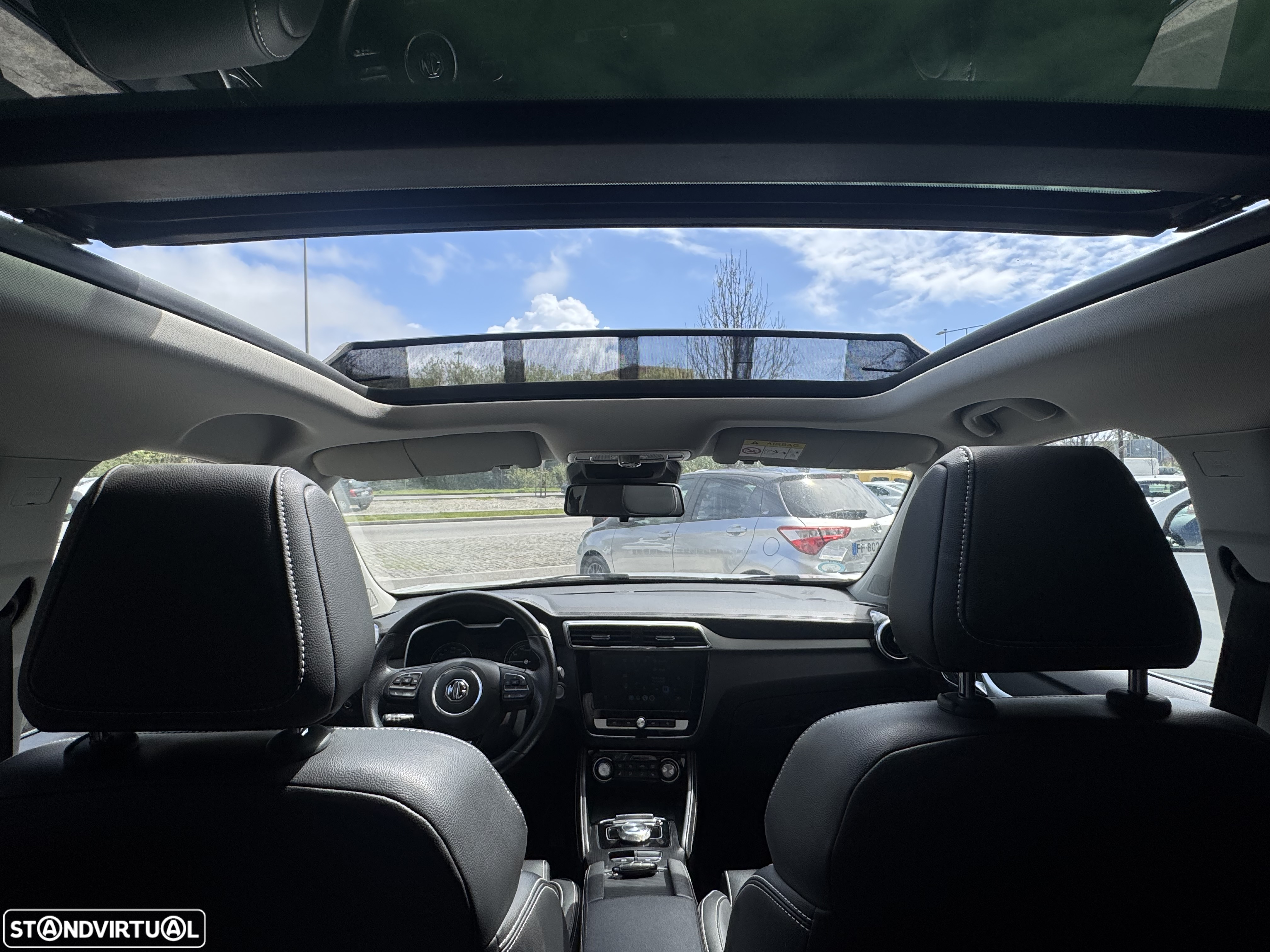 MG ZS EV 44.5 kWh Luxury - 10